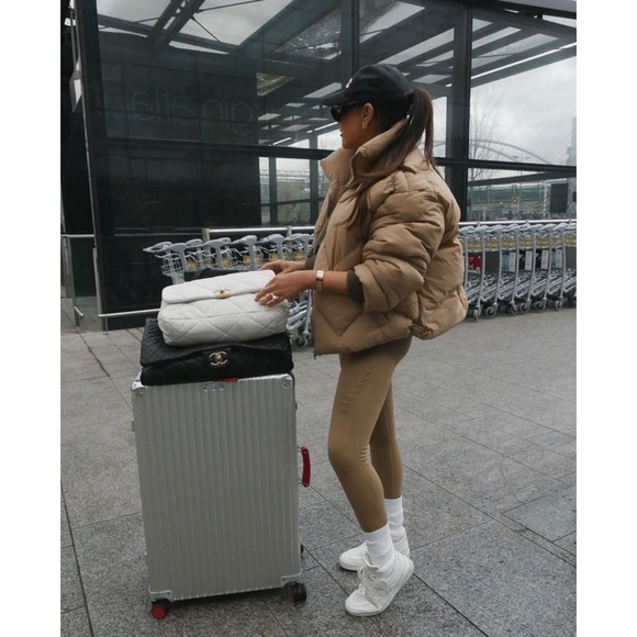 ❌SOLD❌Pretty Little Thing Chevron Quilted Puffer Jacket - Picture 4 of 9